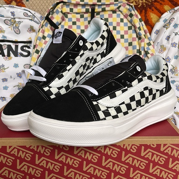 Vans Men’s Old Skool Over
Checkerboard Black/Checkered 
VN0A7Q5E95Y Platforms - Picture 5 of 16